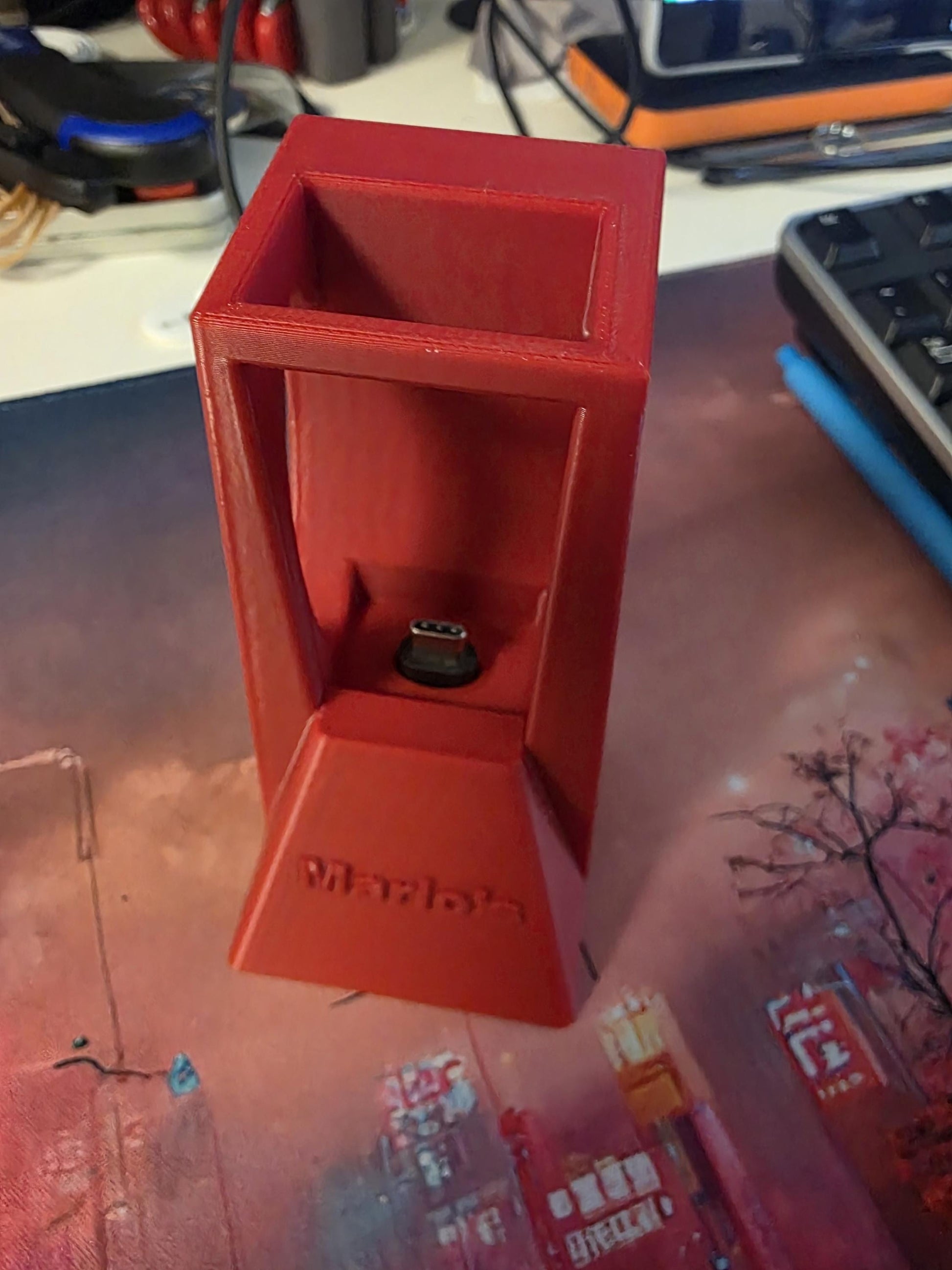Vape Stand for Wenax- Personalization included, usb charger port