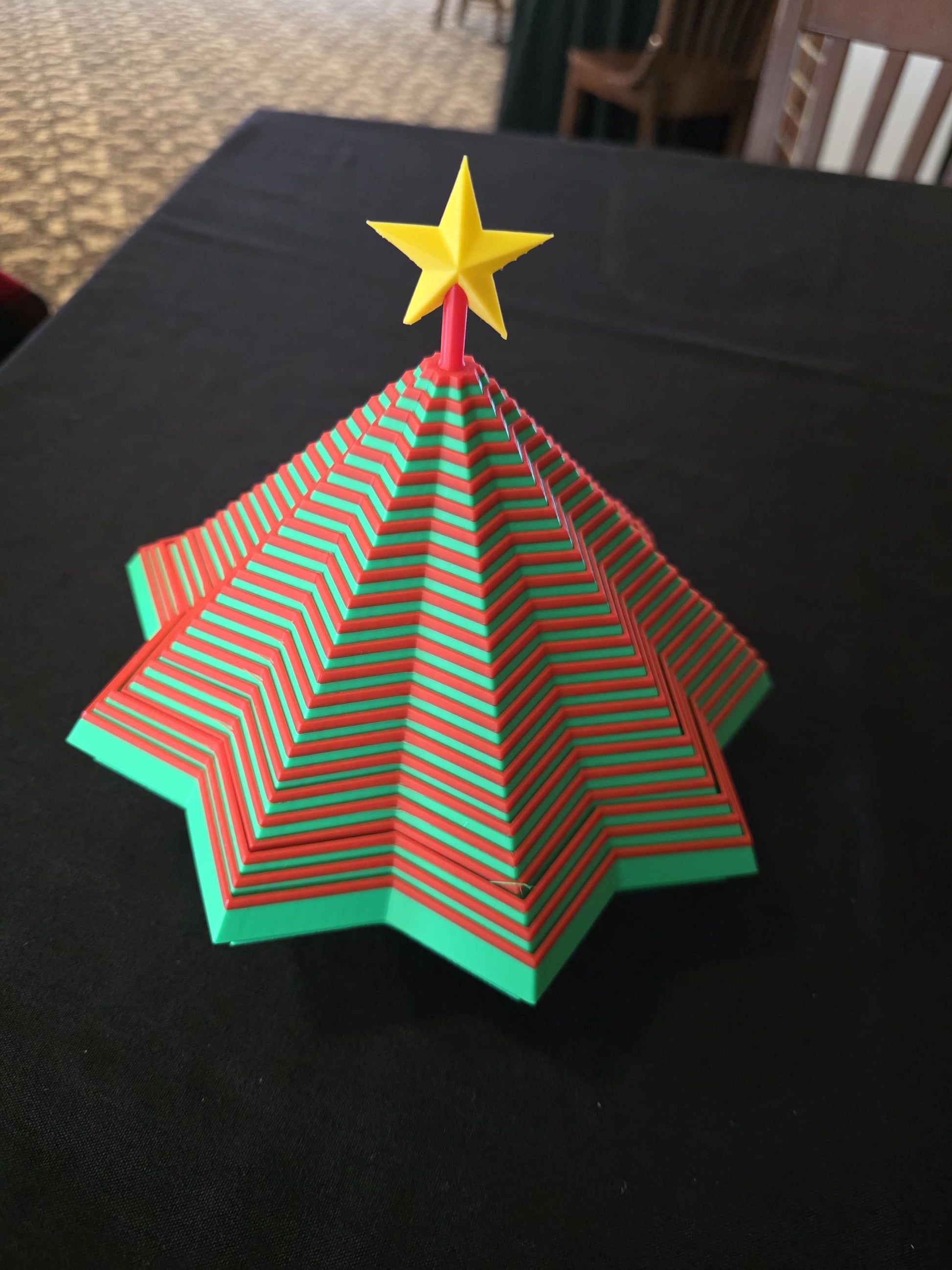 Star Tree Fidget Spinner with Trunk and Star